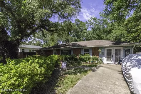 127 Dearman Ave, Long Beach, MS 39560