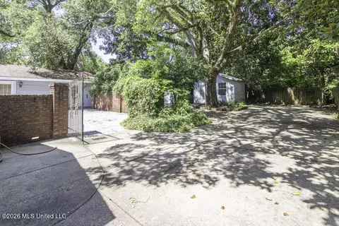 Exterior - 127 Dearman Ave, Long Beach, MS 39560 photo 3 of 8