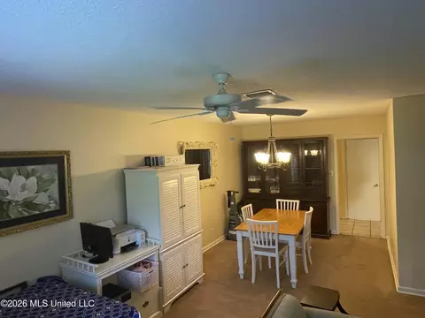 Dining - 919 Kraner Ln, Brookhaven, MS 39601 photo 1 of 3