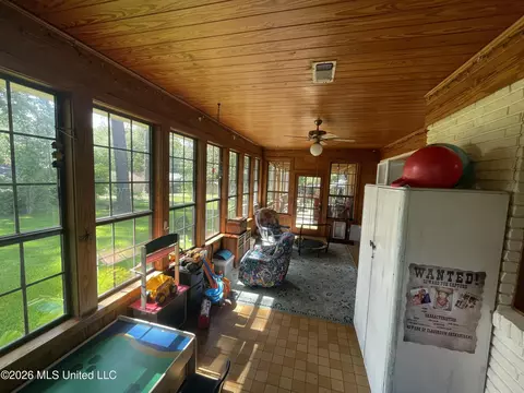 Exterior - 919 Kraner Ln, Brookhaven, MS 39601 photo 3 of 4