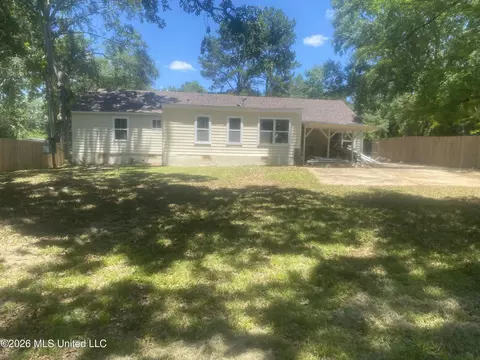Exterior - 203 Broadmoor Dr, Jackson, MS 39206 photo 3 of 3