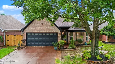 5901 Steffani Dr, Southaven, MS 38671