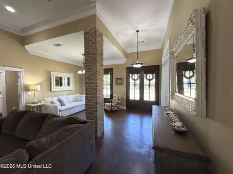 Entry Way - 285 Lighthouse Ln, Brandon, MS 39047 photo 4 of 5