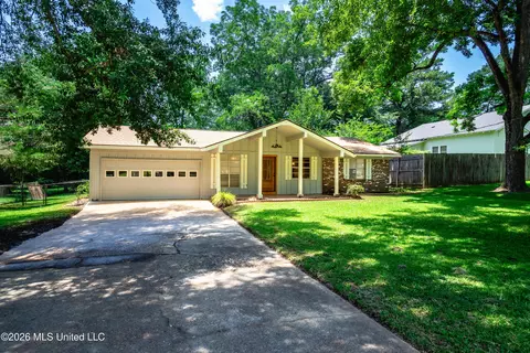 111 Davis, Pelahatchie, MS 39145