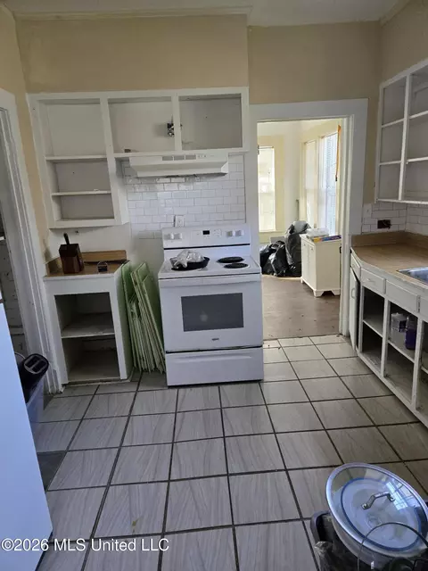 Kitchen - 322 S Westview St, Jackson, MS 39202 photo 1 of 1