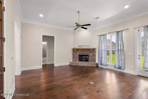 Living - 114 Essen Ln, Madison, MS 39110 photo 1 of 2