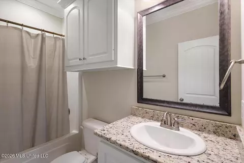 Bath - 114 Essen Ln, Madison, MS 39110 photo 3 of 4
