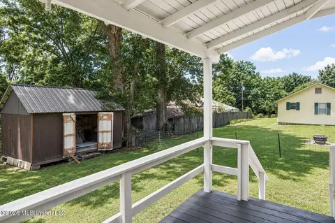 2021 Berthadale Rd, Mccomb, MS 39648