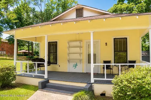 Exterior - 2021 Berthadale Rd, Mccomb, MS 39648 photo 6 of 9