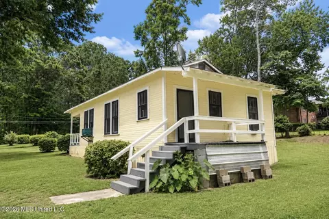 Exterior - 2021 Berthadale Rd, Mccomb, MS 39648 photo 9 of 9