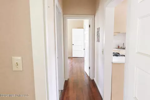 Entry Way - 2021 Berthadale Rd, Mccomb, MS 39648 photo 1 of 1