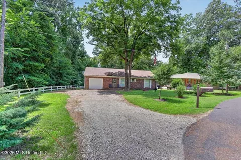 10641 Ben Lomond Cv, Hernando, MS 38632