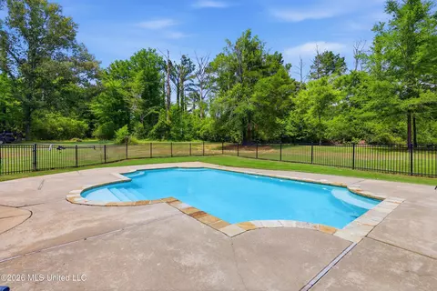 Exterior - 5570 Williamson Rd, Clinton, MS 39056 photo 10 of 11