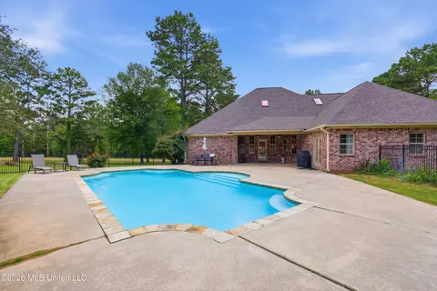 Exterior - 5570 Williamson Rd, Clinton, MS 39056 photo 9 of 11