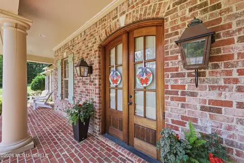 Exterior - 5570 Williamson Rd, Clinton, MS 39056 photo 4 of 11