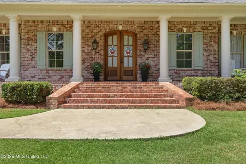 Exterior - 5570 Williamson Rd, Clinton, MS 39056 photo 5 of 11