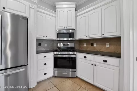Kitchen - 308 Turtle Holw, Brandon, MS 39047 photo 2 of 2
