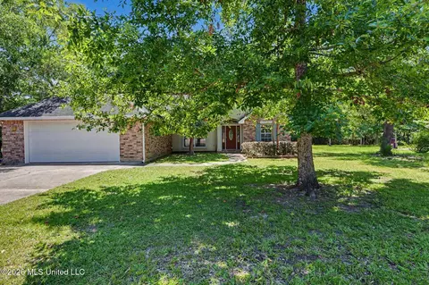 632 Kalipekona Ct, Diamondhead, MS 39525