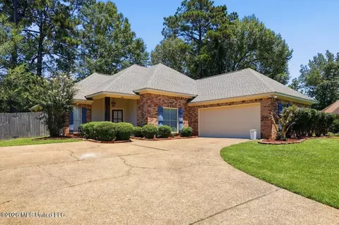 602 Sawpine Ln, Ridgeland, MS 39157