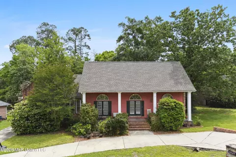 6649 Ahekolo Cir, Diamondhead, MS 39525
