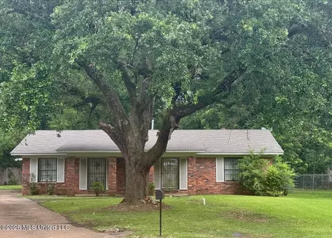 352 Catalina Cir, Jackson, MS 39204