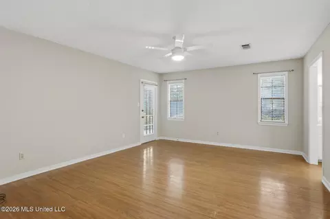 Living - 2 Sandway Dr, Brandon, MS 39042 photo 4 of 4