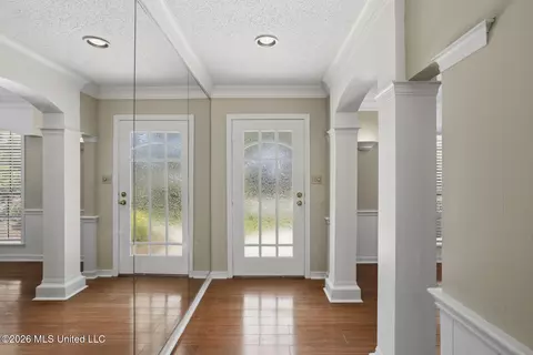 Entry Way - 2 Sandway Dr, Brandon, MS 39042 photo 1 of 3