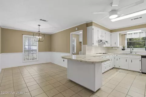 Other - 2 Sandway Dr, Brandon, MS 39042 photo 7 of 14