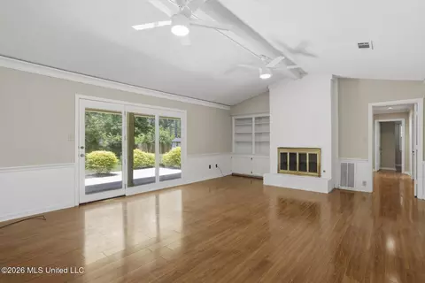 Living - 2 Sandway Dr, Brandon, MS 39042 photo 1 of 4