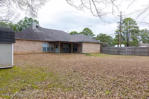 Exterior - 5890 Hanging Moss Rd, Jackson, MS 39206 photo 4 of 7