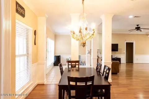Dining - 5890 Hanging Moss Rd, Jackson, MS 39206 photo 1 of 3