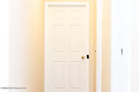 Entry Way - 5890 Hanging Moss Rd, Jackson, MS 39206 photo 2 of 2