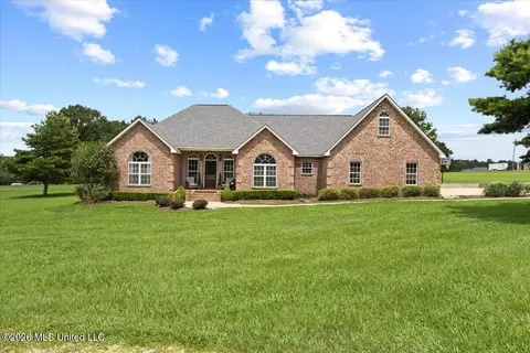 1011 Rolling Oaks Dr, Mccomb, MS 39648