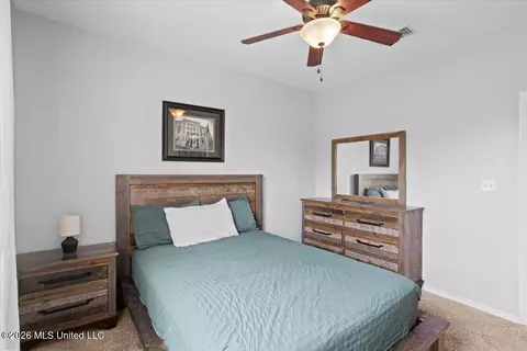 Bedroom - 1011 Rolling Oaks Dr, Mccomb, MS 39648 photo 5 of 13