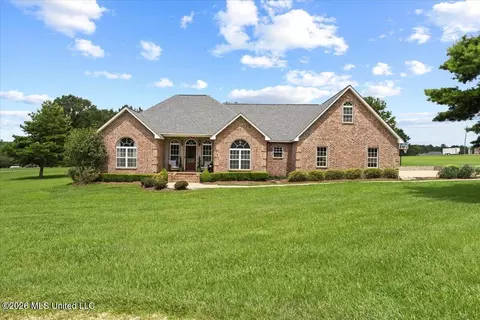 1011 Rolling Oaks Dr, Mccomb, MS 39648