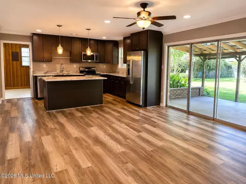 Living - 311 Saint Augustine Dr, Long Beach, MS 39560 photo 3 of 3