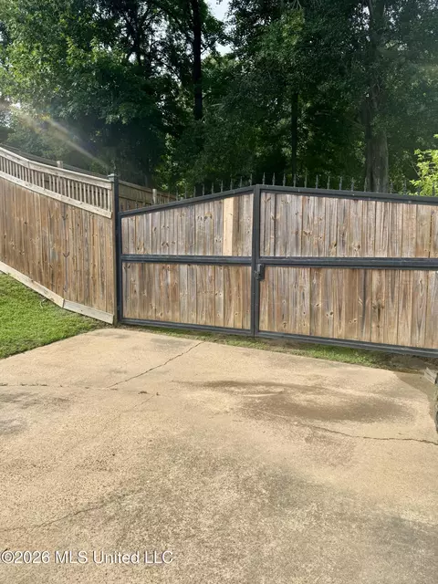 Exterior - 124 Tanglewood Rd, Natchez, MS 39120 photo 10 of 10