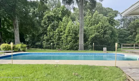 Exterior - 124 Tanglewood Rd, Natchez, MS 39120 photo 5 of 10