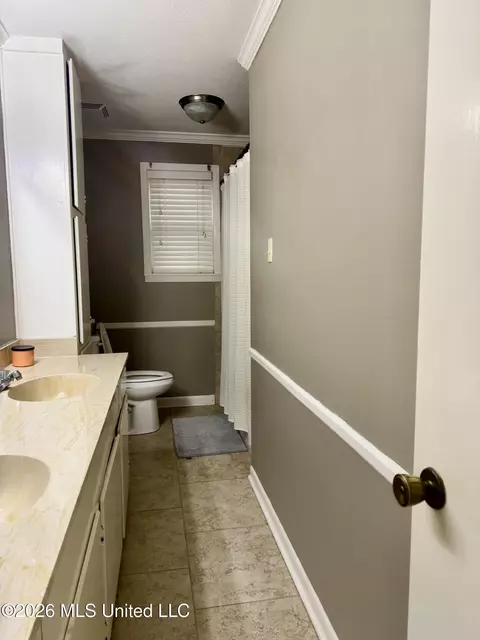 Bath - 124 Tanglewood Rd, Natchez, MS 39120 photo 1 of 4