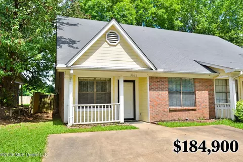 3250 Edenshire Ln, Horn Lake, MS 38637