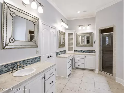 Bath - 190 Deerwood Xing, Canton, MS 39046 photo 1 of 6