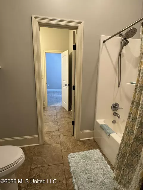Bath - 190 Deerwood Xing, Canton, MS 39046 photo 5 of 6