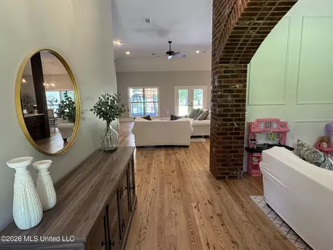 Entry Way - 190 Deerwood Xing, Canton, MS 39046 photo 1 of 6