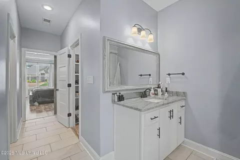 Entry Way - 672 Scout Cir, Hernando, MS 38632 photo 3 of 5