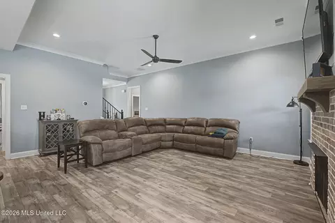 Living - 672 Scout Cir, Hernando, MS 38632 photo 1 of 1