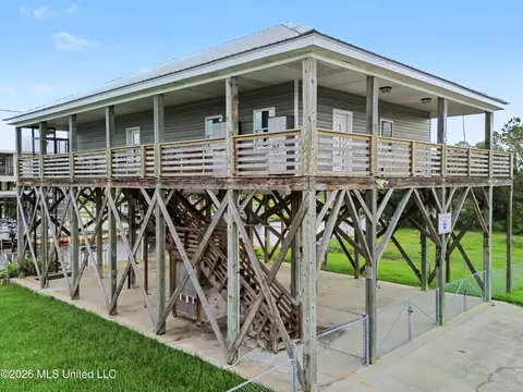 10100 W Park Rd, Bay Saint Louis, MS 39520