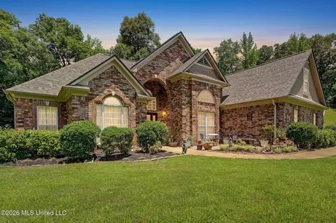 186 Timber Ridge Dr, Byhalia, MS 38611