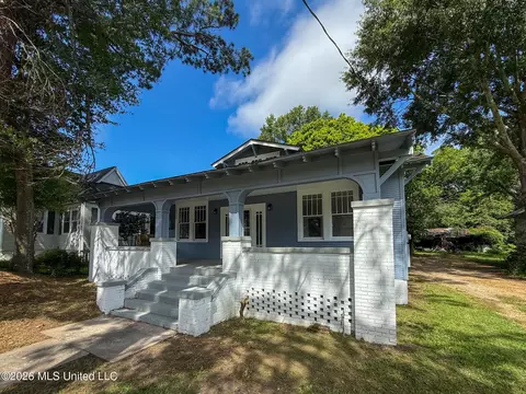 Exterior - 322 S 6th St, Mccomb, MS 39648 photo 3 of 5