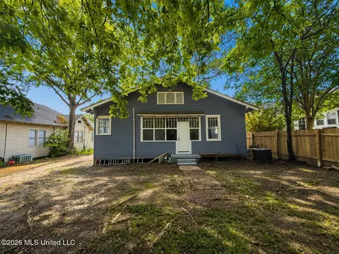 Exterior - 322 S 6th St, Mccomb, MS 39648 photo 5 of 5