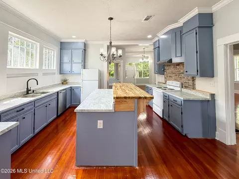 Kitchen - 322 S 6th St, Mccomb, MS 39648 photo 1 of 3
